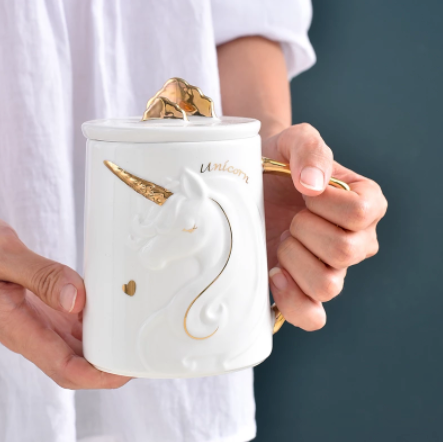 tasse licorne anse or et couvercle