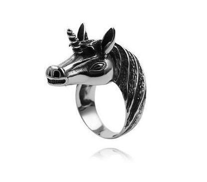 bague noir licorne gothique