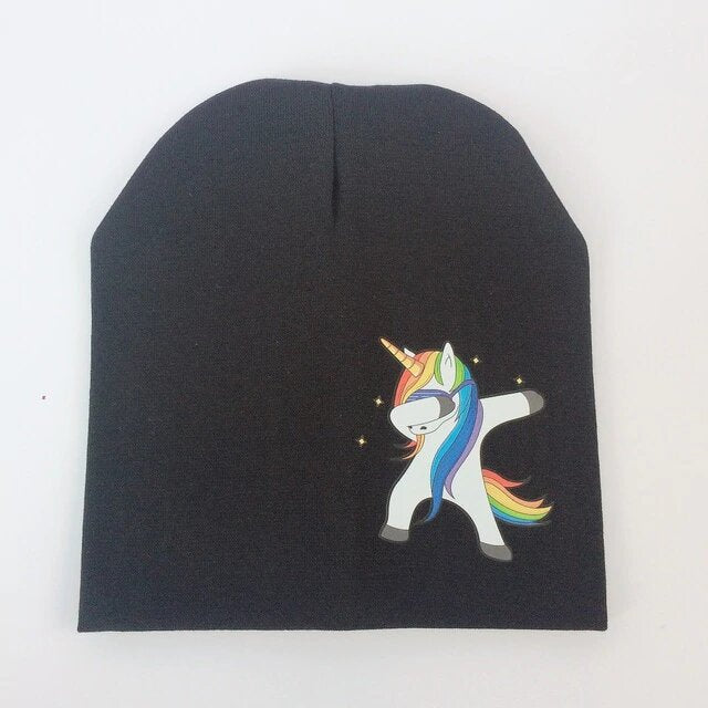 bonnet licorne qui fait des dabs