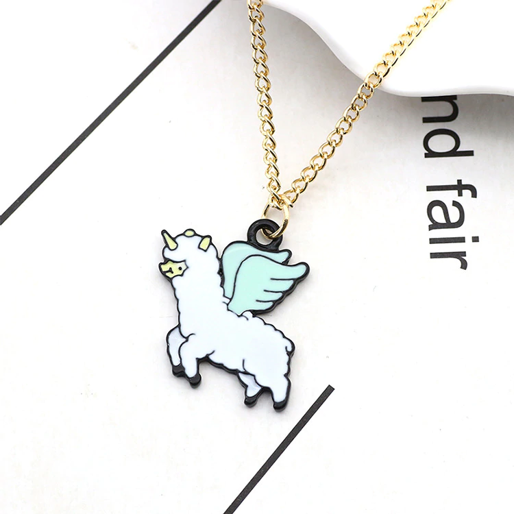 collier lama licorne avec ailes