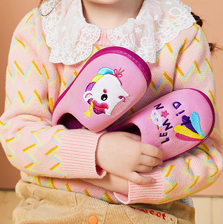 chaussons pour fille avec licorne